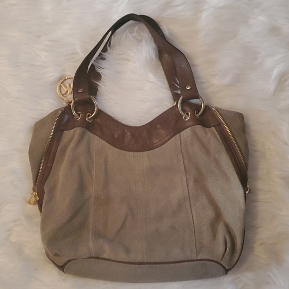 MK leather and Canvas bag used zip front - Picture 2 of 8
